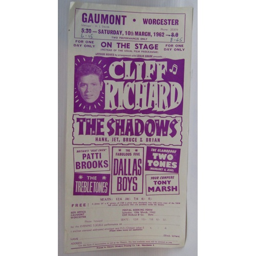 324 - Collection of Sixteen Cliff Richard badges, keyrings and comb with Gaumont Worcester 1962 handbill (... 