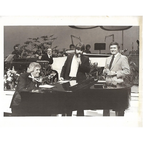 422 - 14 Original photographs of Burt Bacharach & Michael McDonald on Mike Douglas Show 1 Original Doobie ... 