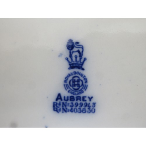 120 - Royal Doulton Aubrey gilded ceramic jug and bowl set, decorated in the art nouveau manner. Approx. 3... 