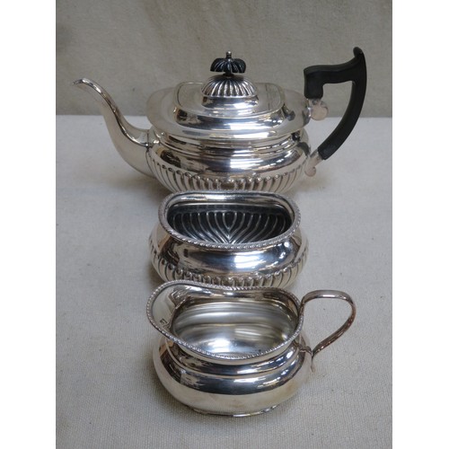119 - Viners early 20th century silver plated three piece teaset