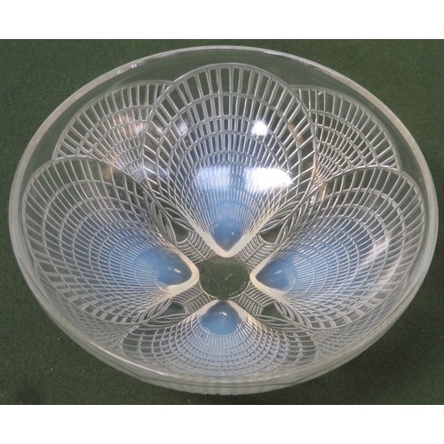 19 - Early 20th century Lalique opalescent Coquille pattern glass bowl, signed R Lalique France. Approxim... 