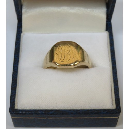 71 - 9ct gold signet ring. Weight Approx. 9.2G