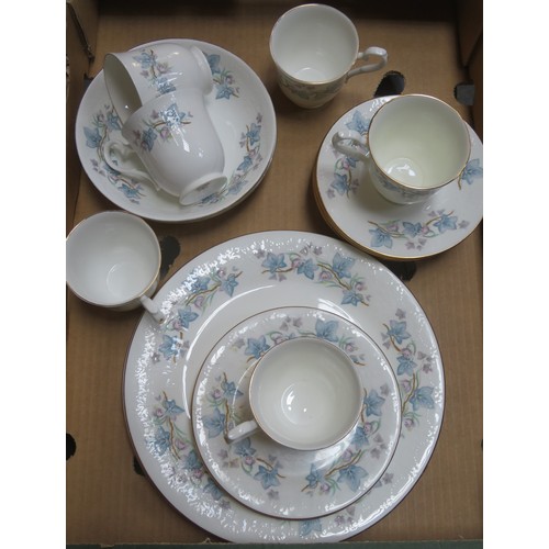 100 - Approx. 20+ pieces of Royal Kent tea and dinner ware