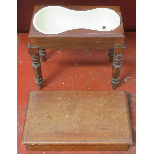 304 - Victorian mahogany Bidet. Approx. 42cm H x 52cm W x 32cm D