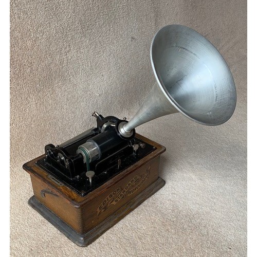 387 - Late 19th/ early 20th century “the Edison standard phonograph” with original oak case, and complete ... 