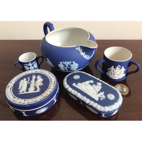 183 - FIVE PIECES OF WEDGWOOD JASPERWARE