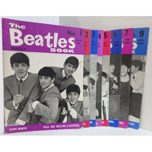 354 - Beatles Monthlies eight original issues No1 to 7 plus No 9 with two original magazines and Beatles s... 