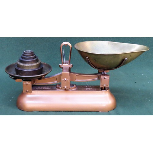 263 - Set of vintage Avery weighing scales with weights