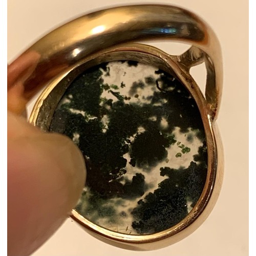 2 - 9ct GOLD RING SET WITH LARGE MOSS AGATE, SIZE T, TOTAL WEIGHT APPROX 7.5g