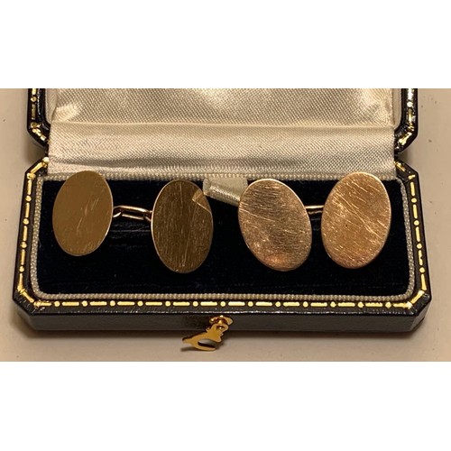 12 - PAIR OF 9ct GOLD PLAIN OVAL CUFFLINKS IN A BOX, TOTAL WEIGHT APPROX 5.2g
