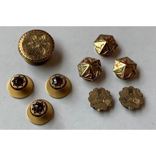 68 - THREE GOLD COLOURED DRESS BUTTONS WITH AMETHYST, THREE GOLD COLOURED HEXAHEDRON DRESS BUTTONS, TWO G... 
