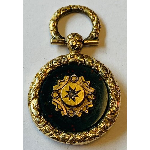 102 - GOLD COLOURED ANTIQUE PENDANT SET WITH BLOOD STONE AND VERY SMALL DIAMOND, TOTAL WEIGHT APPROX 5.57g