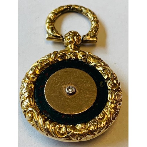 102 - GOLD COLOURED ANTIQUE PENDANT SET WITH BLOOD STONE AND VERY SMALL DIAMOND, TOTAL WEIGHT APPROX 5.57g