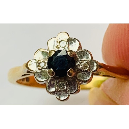 108 - 18ct GOLD RING SET WITH A SAPPHIRE, 0.25ct APPROX, AND FOUR VERY SMALL DIAMONDS, SIZE M+, TOTAL WEIG... 