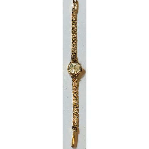 154 - 9CT GOLD BAUME 17 JEWELS INCABLOC WATCH. GROSS WEIGHT 12.12G