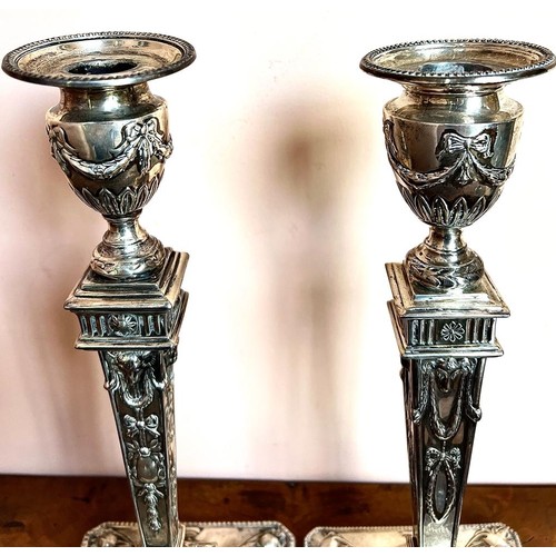 2 - PAIR OF HALLMARKED SILVER CLASSICAL FORM CANDLESTICKS, BIRMINGHAM ASSAY DATED 1901. APPROX. 30CM H