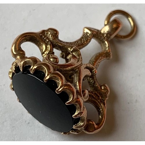 315 - 9ct GOLD ANTIQUE FOB PENDANT WITH ONYX, TOTAL WEIGHT APPROX 5.29g