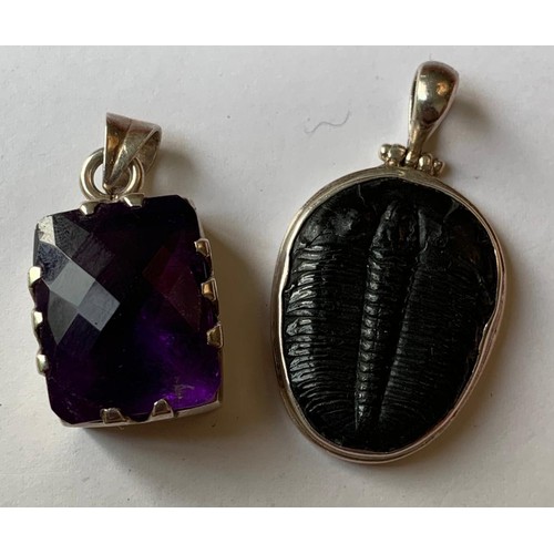 319 - SILVER COLOURED PENDANT SET WITH LARGE AMETHYST, WEIGHT APPROX 12.5g, SILVER 925 PENDANT SET WITH A ... 