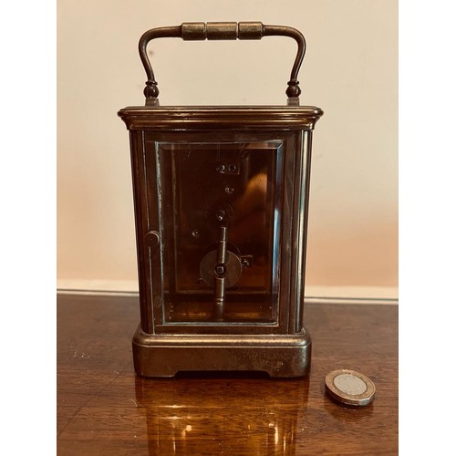 208 - BRASS CASED 'CARRIAGE CLOCK' TIMEPIECE WITH KEY, APPROXIMATELY 13cm HIGH