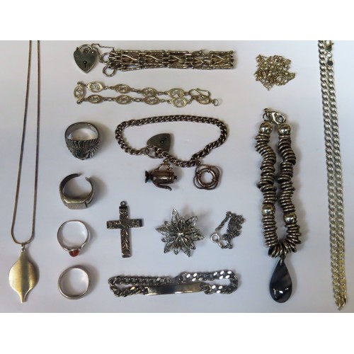 250 - Large quantity of mostly silver jewellery Inc. chains, charm bracelet, rings, pendant, etc. Approx. ... 