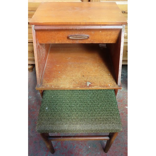 121 - G-Plan mid 20th century small telephone table with pull out stool. Approx. 69cms H x 42cms W x 42cms... 