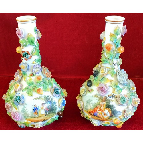 116 - PAIR OF MEISSEN CERAMIC VASES, DECORATED WITH FLOWERS AND INSECTS. APPROX. 21CM H