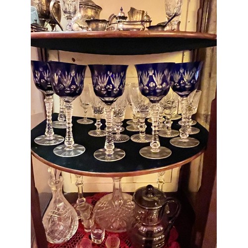 56 - DISPLAY CABINET CONTENTS INCLUDING SEVEN PIECE SILVER CRUET SET, SIX HOCK GLASSES PLUS OTHER SUNDRIE... 