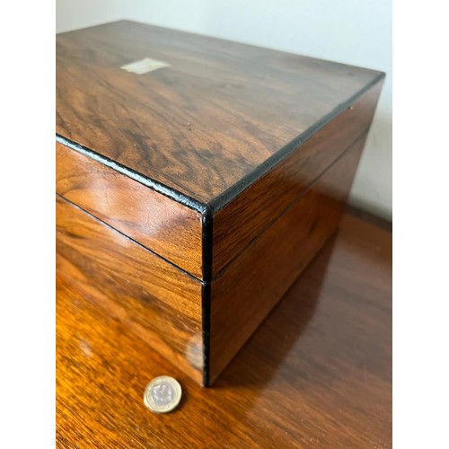 74 - ROSEWOOD VENEERED SEWING BOX, APPROX 30 x 22 x 15cm