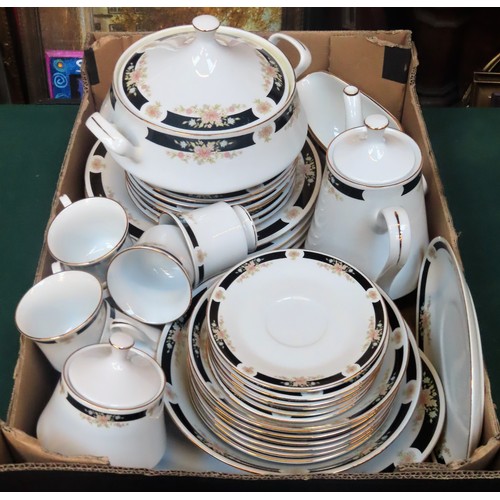 136 - Quantity of Crown Ming dinnerware