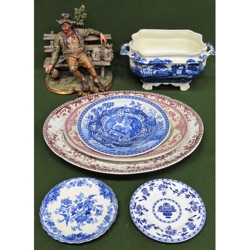 252 - Mixed lot of ceramics Inc. Capodimonte figure, two ashette, blue and white ceramics, etc