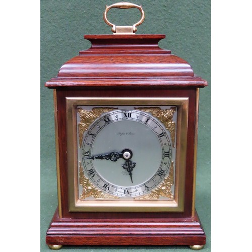 251 - 20th century Elliot wooden cased mantle clock, with gilt and ormolu dial, by Pyke & Sons. Approx. 23... 