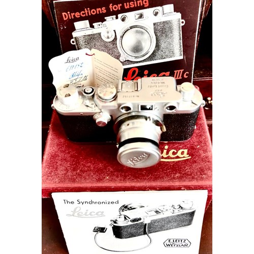 6 - LEICA III F CAMERA WITH LEATHER CASE AND ACCESSORIES