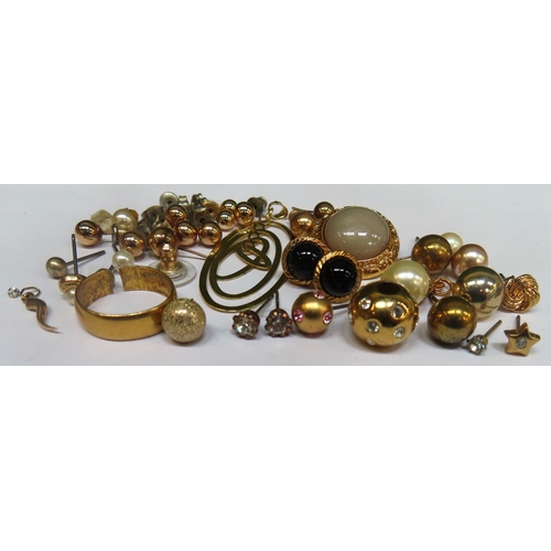 295 - Parcel of various gold coloured earrings etc