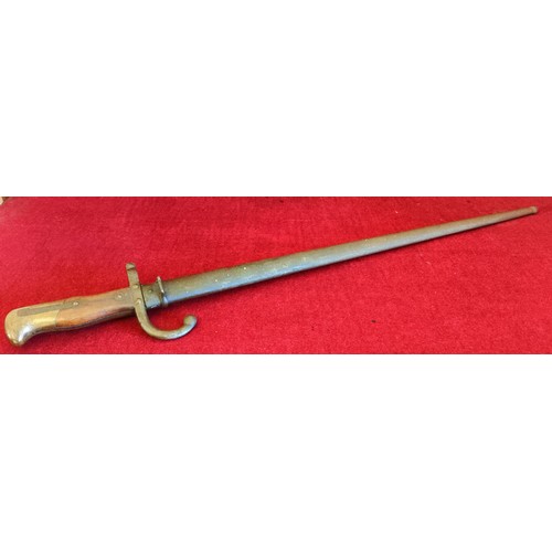 260 - 1878 FRENCH MILITARY BAYONET WITH SCABBARD, ENSCRIBED TO BLADE. APP. 64CM L (TOTAL), APP. 52.5CM L (... 