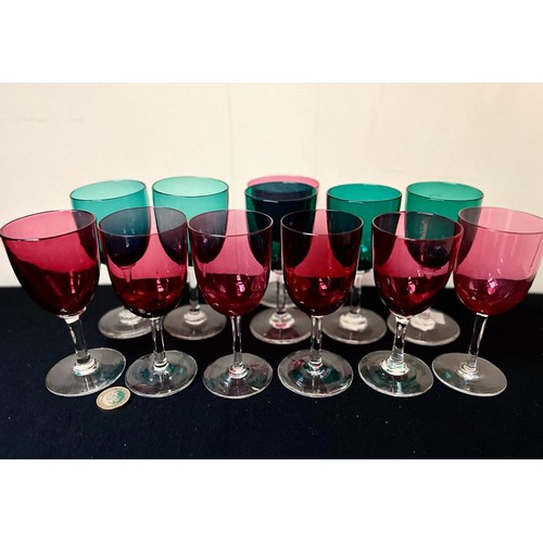 185 - FIVE GREEN WINE GLASSES, SIX PINK WINE GLASSES PLUS ONE ETCHED GLASS