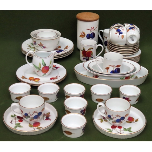 127 - Parcel of Royal Worcester Eveham dinner ware. Approx. 40+ piesec