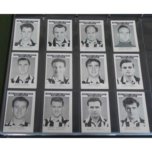 139 - Five full sets of News Chronicle cards including Football players from Everton FC, Blackburn Rovers,... 