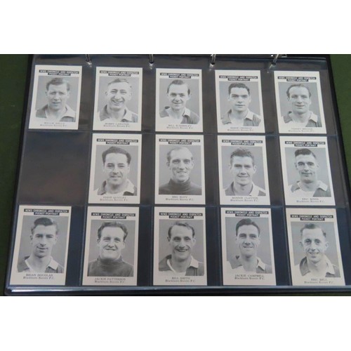 140 - Ten full sets of News Chronicle cards including Football players from Everton FC, Newcastle United, ... 