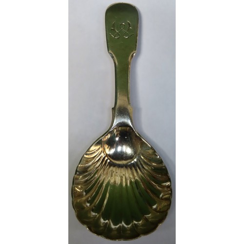 340 - Georgian Hallmarked silver shell form caddy spoon. Weight 17.1g