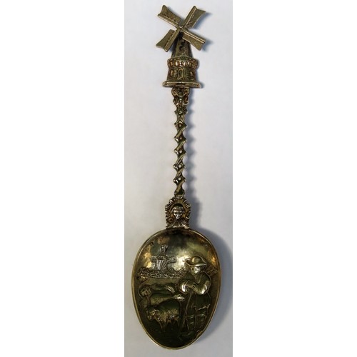 346 - Dutch silver souvenir spoon. Weight. 44.4g