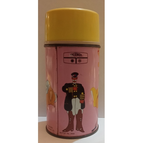 286 - The Beatles Yellow Submarine Lunch Box & Thermos 1968 USA.