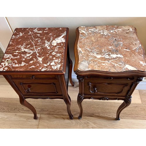 136 - GOOD DISSIMILAR MAHOGANY BEDSIDE CABINETS, APPROX 82cm