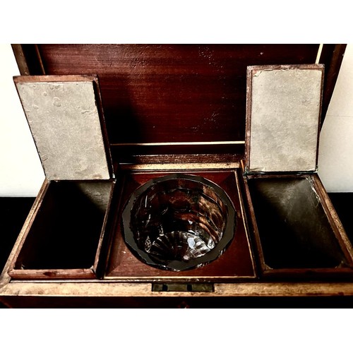 244 - GOOD EARLY 19th CENTURY MAHOGANY TEA CADDY, TWO INTERIOR BOXES AND ORIGINAL MIXING BOWLS, APPROX 14c... 