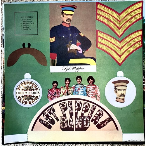 273 - BEATLES LP SERGEANT PEPPER LONELY HEARTS CLUB BAND, 1967, PCS 7027, PLUS INSERTS AND CUT OUTS