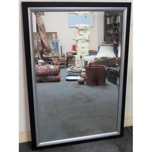 104 - 20th century wall mirror. Approx. 102 x 71.5m