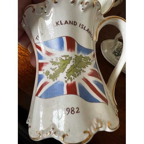 176 - TWELVE PIECES OF VARIOUS COMMEMORATIVE WARE ITEMS INCLUDING WALLASEY, LIVERPOOL, BANGOR, FALKLANDS, ... 