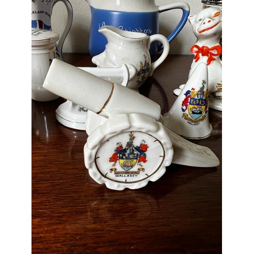 176 - TWELVE PIECES OF VARIOUS COMMEMORATIVE WARE ITEMS INCLUDING WALLASEY, LIVERPOOL, BANGOR, FALKLANDS, ... 