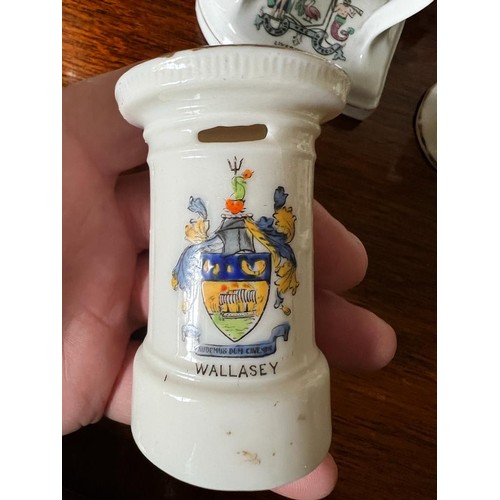 176 - TWELVE PIECES OF VARIOUS COMMEMORATIVE WARE ITEMS INCLUDING WALLASEY, LIVERPOOL, BANGOR, FALKLANDS, ... 