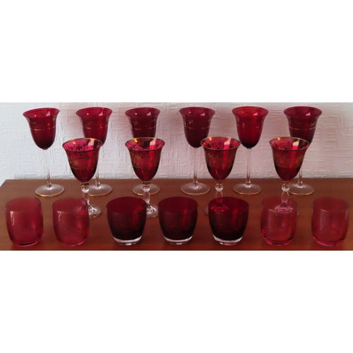 220 - Mixed lot of various mostly cranberry coloured glassware