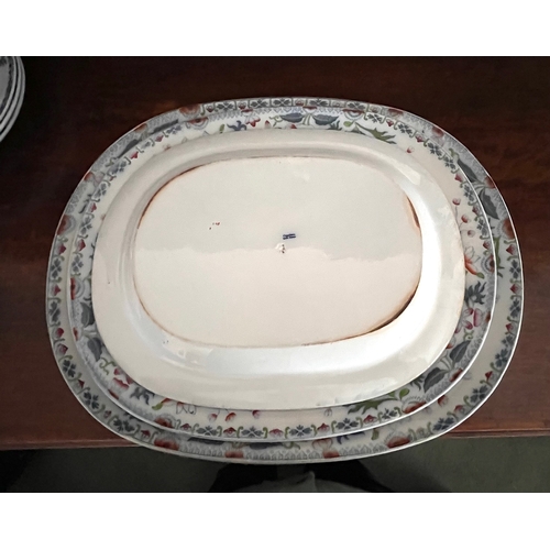 96 - Three graduated late Spode ashettes, two dinner plates and three soup bowls